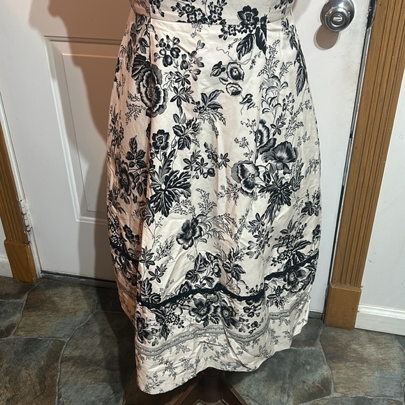 Positive Attitude Black and Cream Floral Toile Short Sleeve Dress Size 4P - Picture 4 of 5